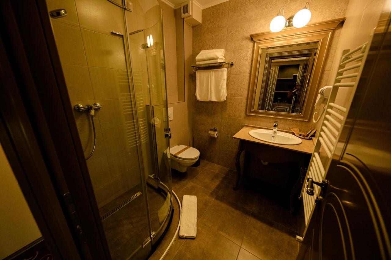 ホテル La Casa Cu Stuf Baldovinesti エクステリア 写真