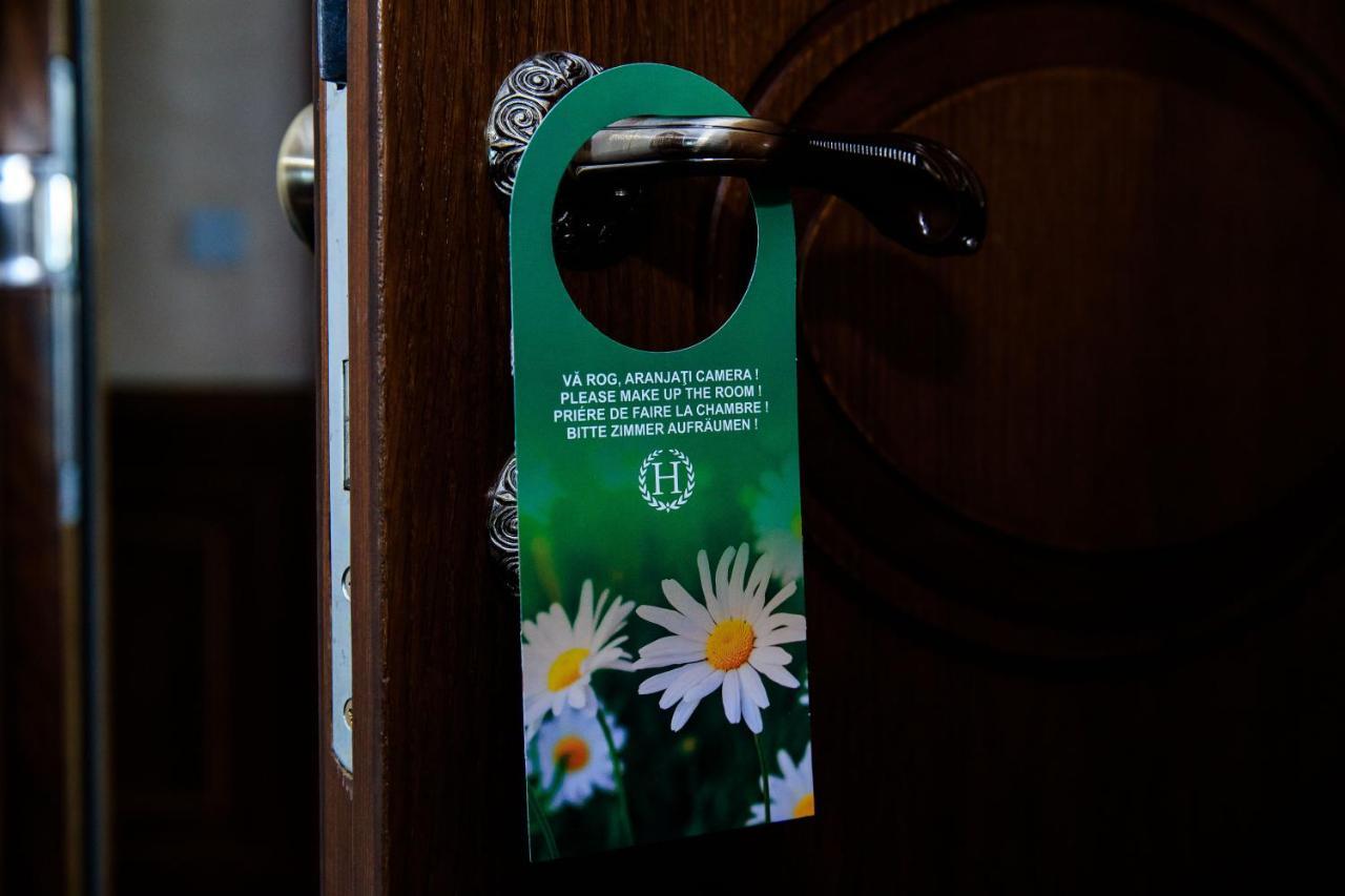ホテル La Casa Cu Stuf Baldovinesti エクステリア 写真