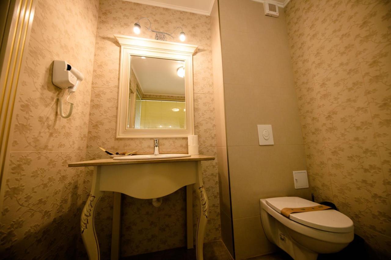 ホテル La Casa Cu Stuf Baldovinesti エクステリア 写真